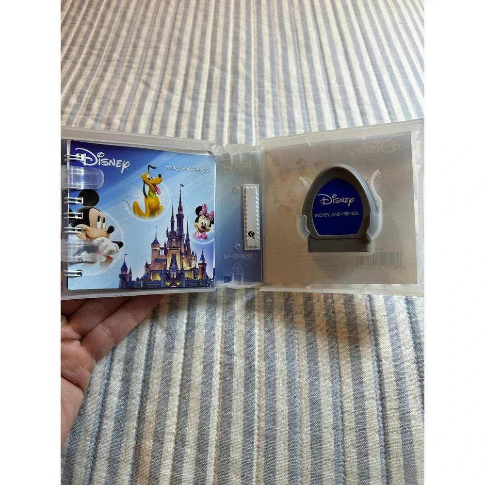 Cricut disney mickey